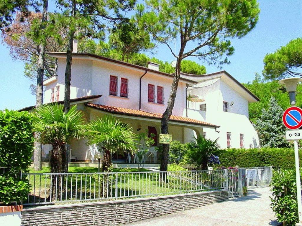 Lignano Riviera With Fireplace & Air Conditioning 利尼亚诺萨比亚多罗 外观 照片